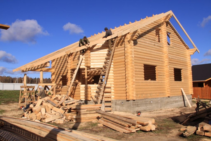 Izgradnja drvene kuće od trupca: glavne faze